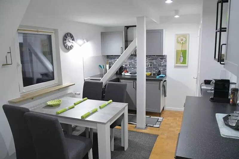 Beautiful 3-Room-Apartment Stein close to Palm-Beach, Playmobil-Park, Nuremburg