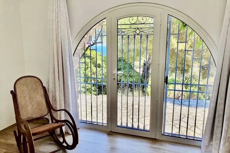 VILLA 4****Lou Mistralou, MERà300m,PiscT°,clim,WF,6Ch,2à16 P