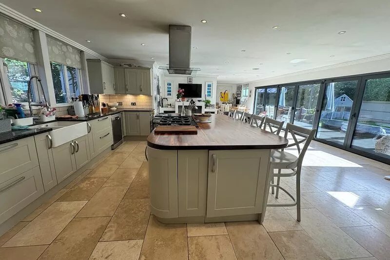 Beautiful Large Victorian Villa & Modern Extension Sleeps 14