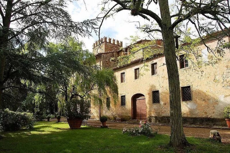 Villa Doralicia B: A characteristic and welcoming two-story historical villa