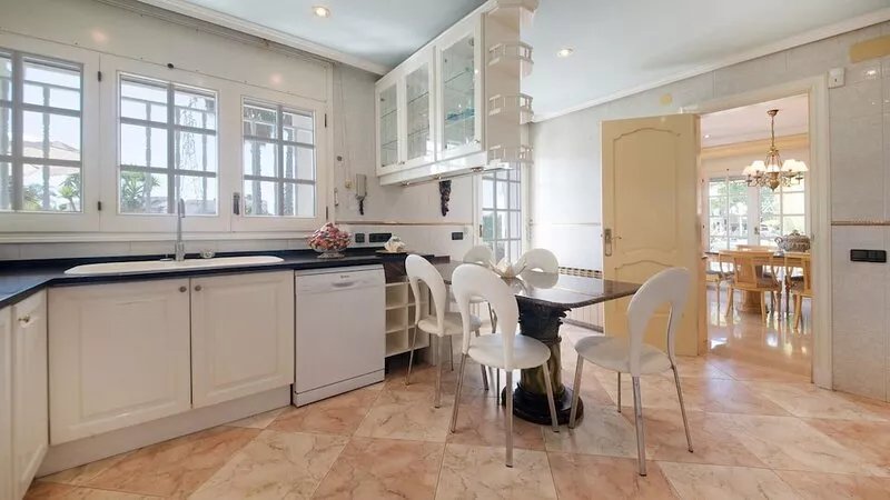R60 Magnificent villa with pool and garden 800m from the Calafell beach