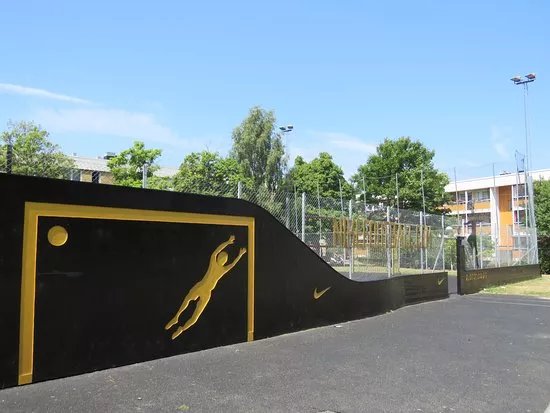 Zlatan Court