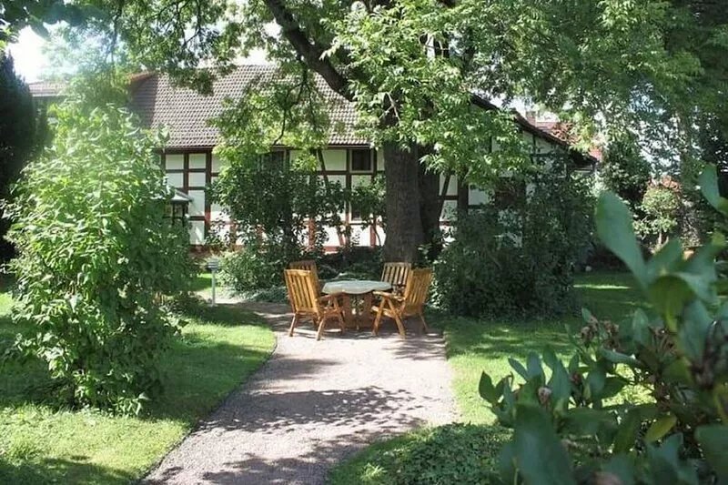 Craftman's house for 6 persons in the centre of a spa town