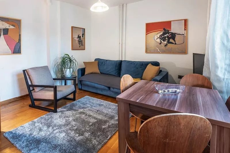 Apartment next to the National Theatre
