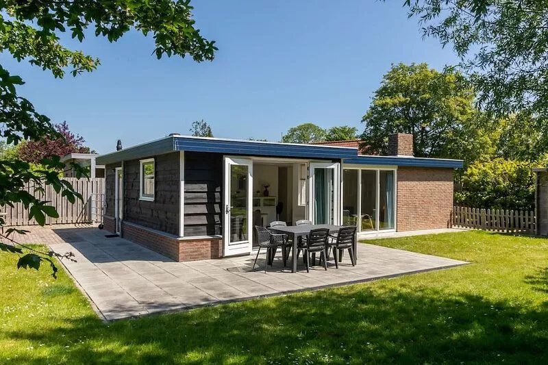 Gorgeous Holiday Home in Wolphaartsdijk with Garden