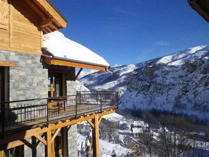 SPACIOUS APARTMENT FOR A DREAM VACATION IN A CHALET FOR 14 PEOPLE