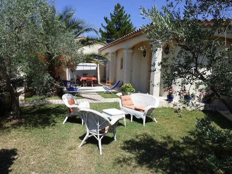 House in the Aix countryside