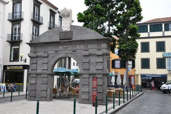 Portao dos Varadouros