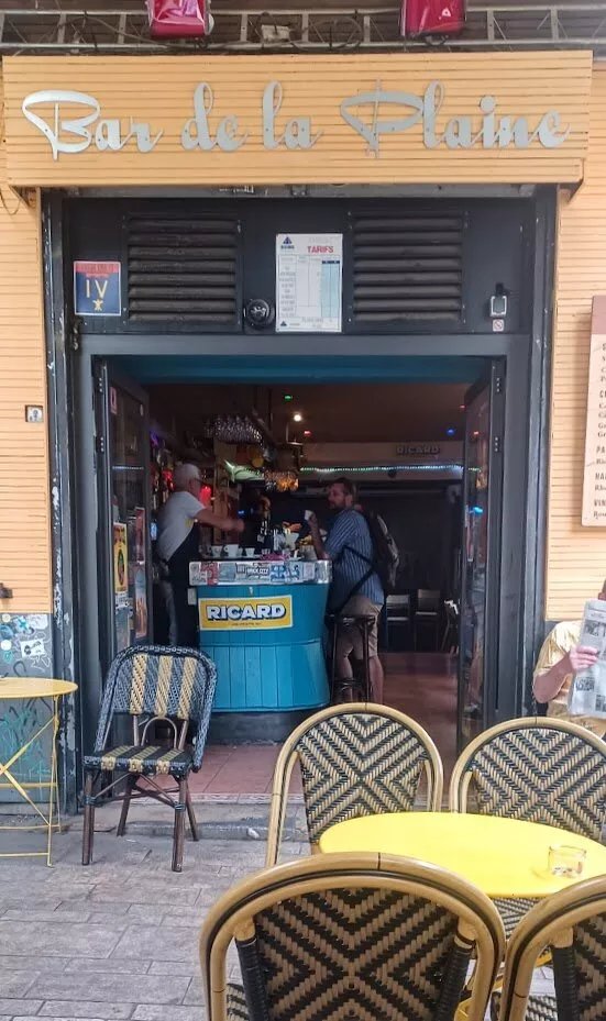 Le Bar De La Plaine