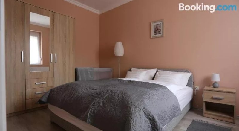 Adeliz Apartman