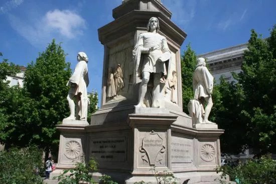 Monumento a Leonardo da Vinci