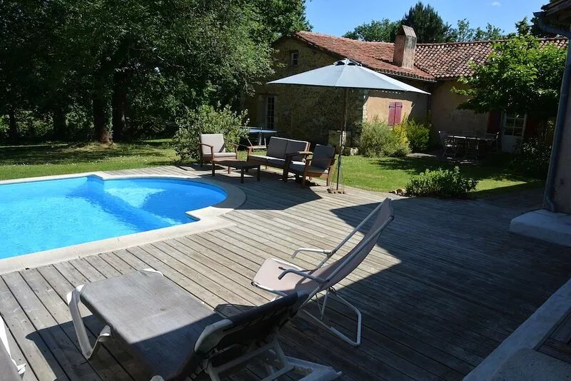 Charm and comfort in an authentic Périgord farm completely renovated