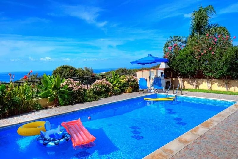 FEB AVAIL! 3 BED LARGE VILLA, ENSUITE BATHROOMS,WIFI, SUNSET VIEW, POOL, B. PACK