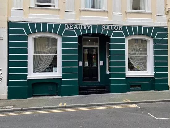 Pretty People Salon