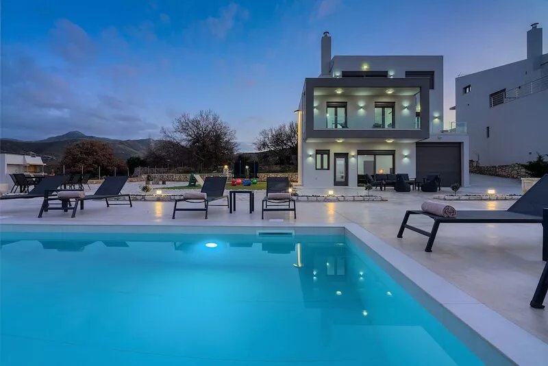 Villa MareMonte with private swimming pool , tennis , soccer , basketball courts