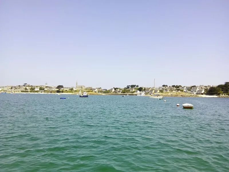 SEASIDE VILLA 300 M FROM "LA BRETONNE" BEACH
