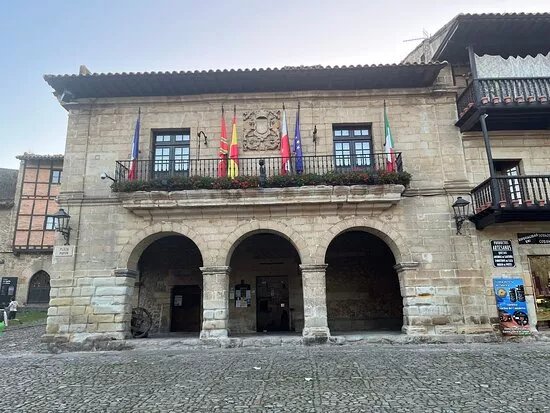 Ayuntamiento De Santillana Del Mar