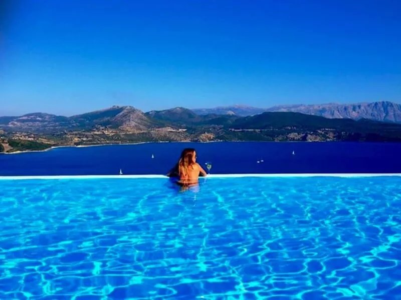 VISIT THE REAL PARADISE !!!  YOU DESERVE IT ONCE IN YOUR LIFE !!!