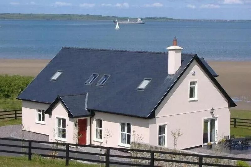 Stunning Beachfront Cottage  Ballybunion