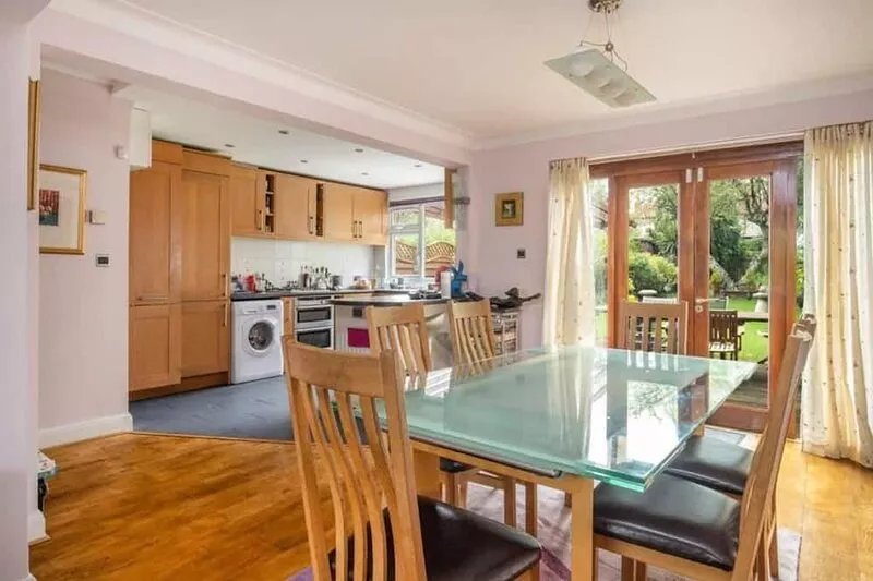Beautiful 3 bed , 2 bathroom house, large garden near Hampstead Heath