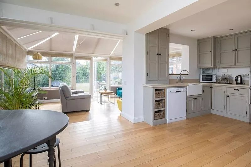 Pass the Keys | Brambles Spacious Home Sleeps 8 Legoland Windsor in 5mins