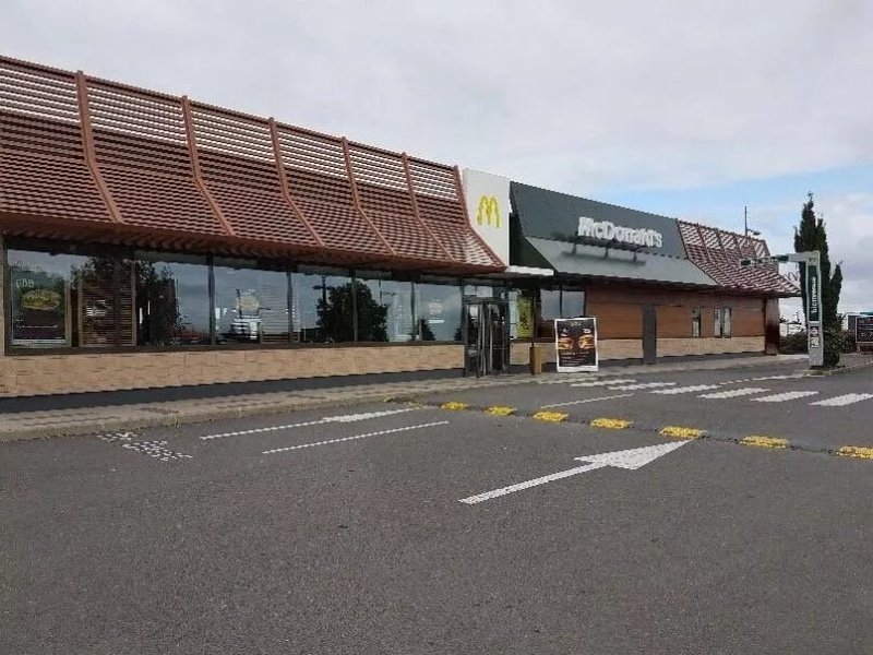 Mcdonald's Poitiers Est