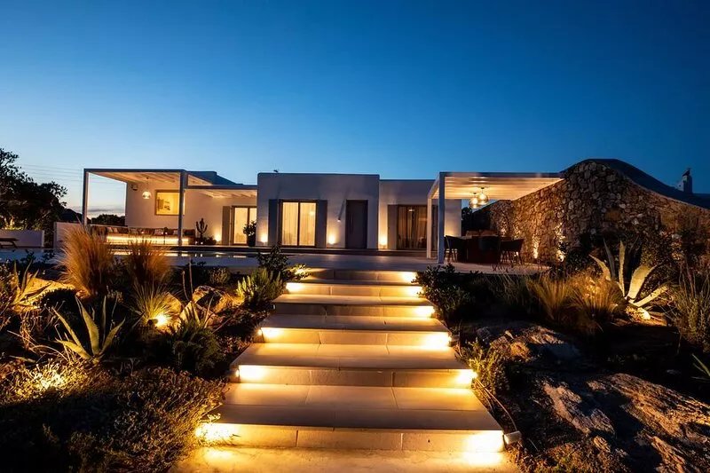 Villa Paraga Luxurious private villa with swimming pool and jacuzzi