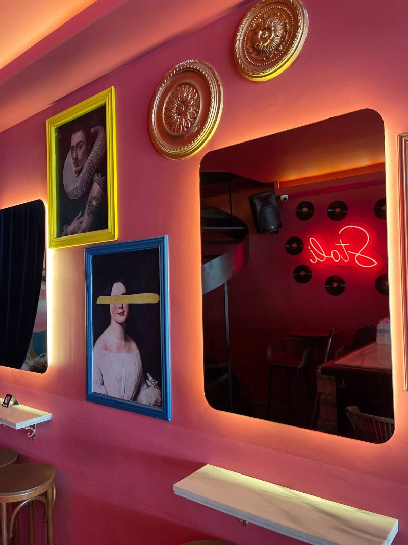 L8 - All Day Bar