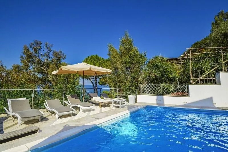 Villa Martina - Private villa near sea and town