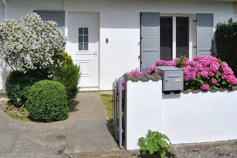 HOUSE FOR RENT BETWEEN SEA AND CAMPAIGN