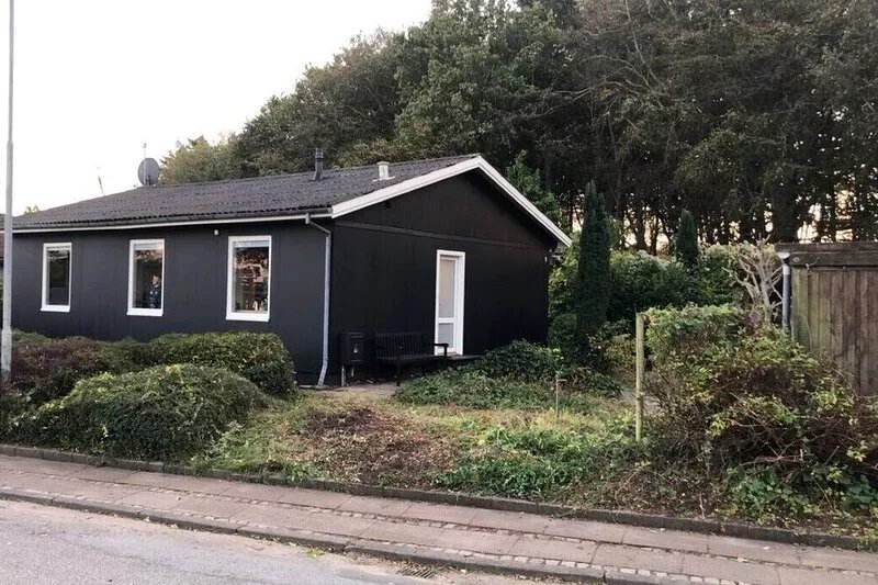 Lovely holiday home at Refshammer in Nykøbing M., close to the fjord.