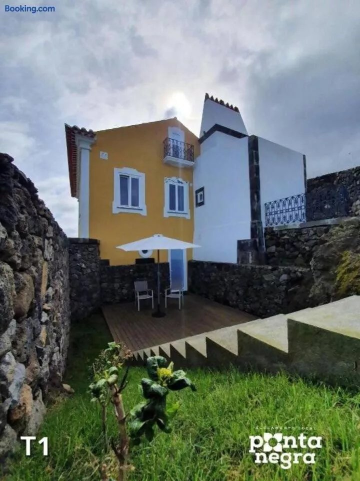 Casa das Lajes
