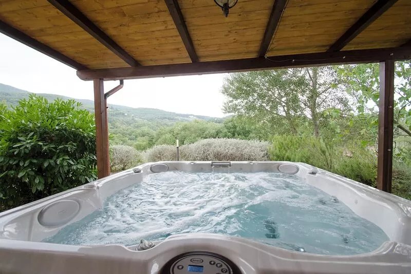 Villa with private pool and large garden