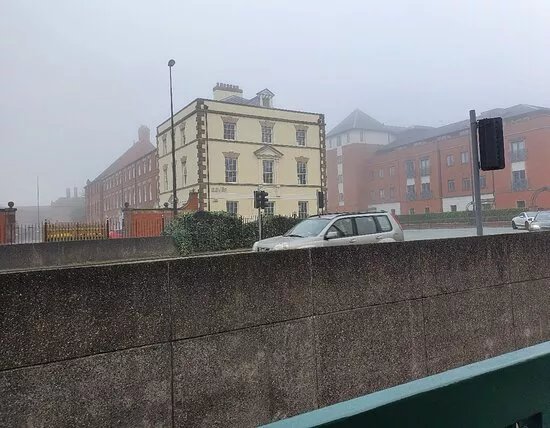 16 Grosvenor Court