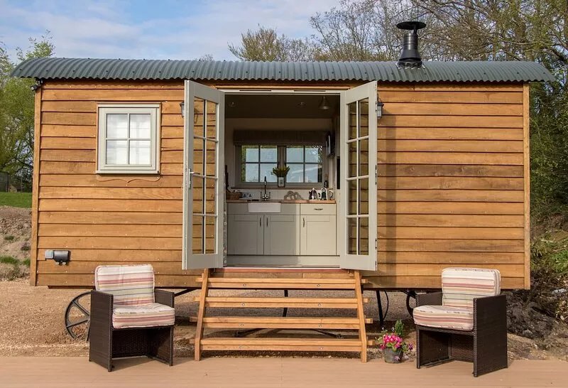 Luxury shepherd's hut