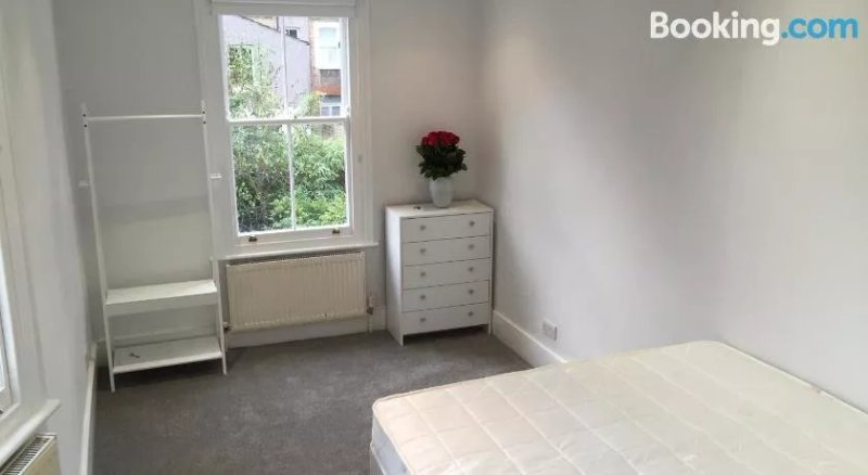Park View - Spacious Double 5 Min To Central Line