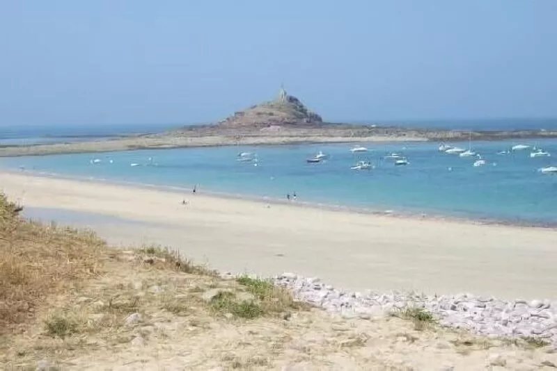 9 minutes walk from the beach - contemporary gite *** - spa
