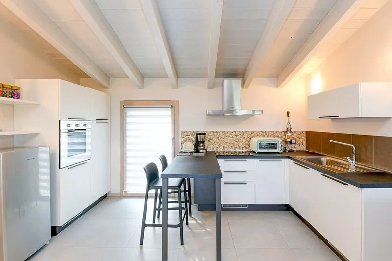 Gardaliva5: with lake view in new residence with pool near to the lake