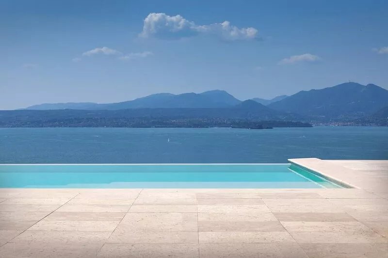 Villa Sybille With Pool And Lake View