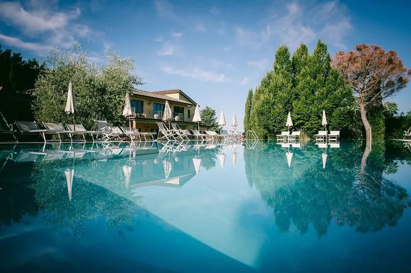 Beautiful three-room apartment in one of the most beautiful wineries in Tuscany.