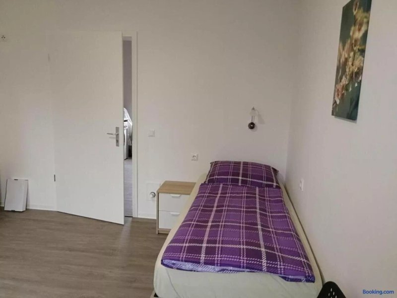 Mobliertes Zimmer Mit Eigenem Bad