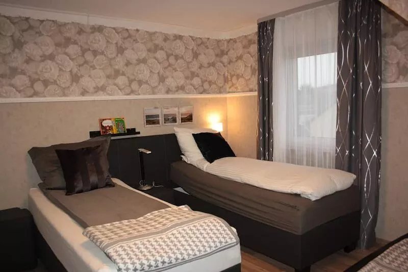 Beautiful vacation room, quiet with a view in Koblenz