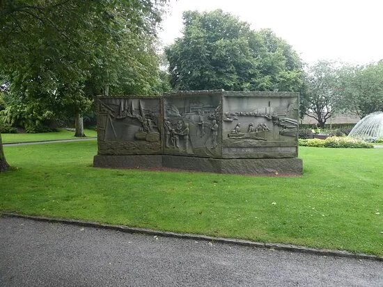 Skulpturen "Bhuslansk Kronika"