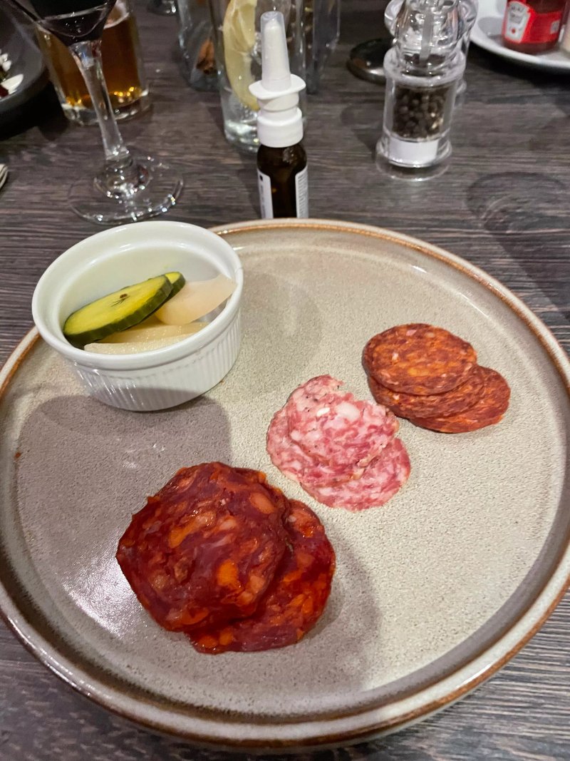Icons Bar, Grill & Terrace