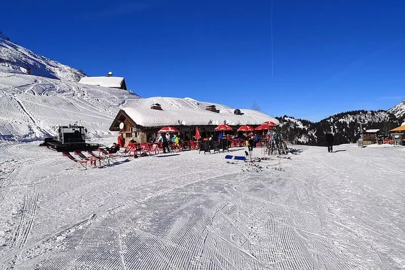 Modern Luxury Apartment in Châtel, only 150m from Lifts and Resort Centre.