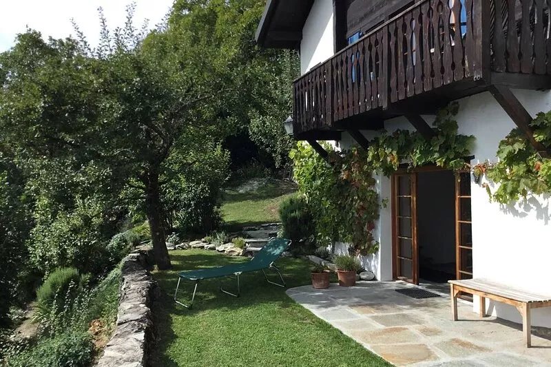 Stylish and quietly located vacation house with a spectacular view