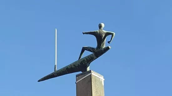 Skulptur "Der Segler"