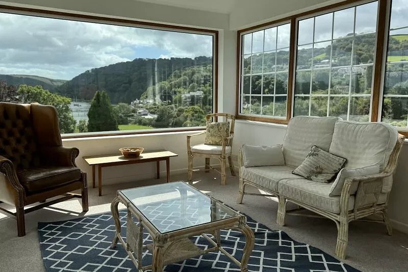 Spectacular views and outstanding garden in peaceful location