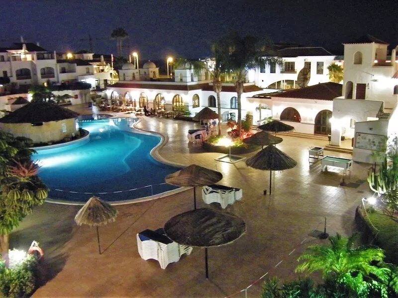 Fairways Luxury - Exclusive  2 bedroom penthouse on small friendly complex