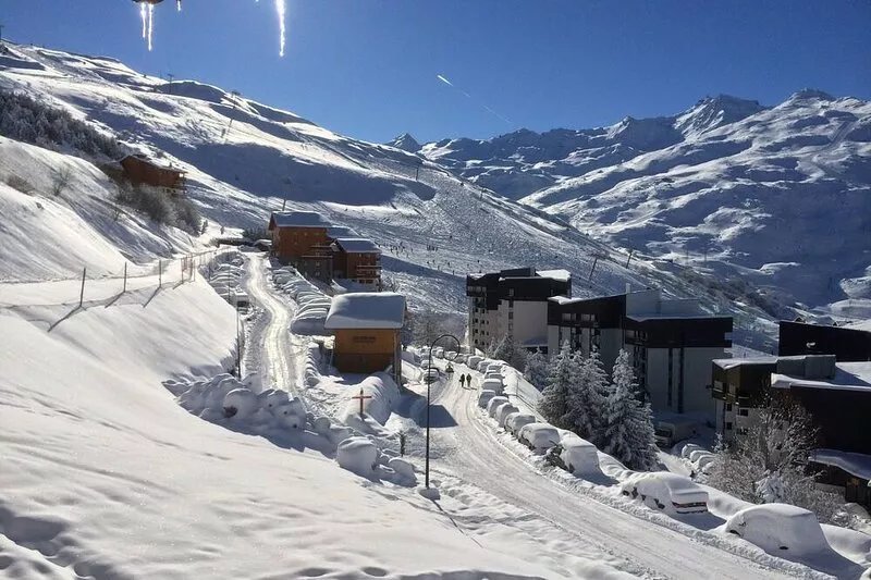 LES MENUIRES APARTMENT, 2 ROOMS, 4/5 PEOPLE